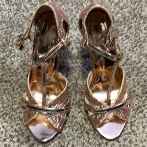 Beautiful sparkly rose gold sparkly sandals